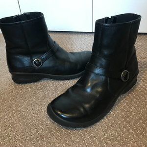 Keen Bern ankle boot